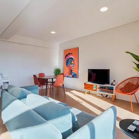 Downtown Soho セトゥーバル