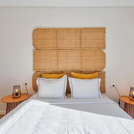 Downtown Soho Apartment *